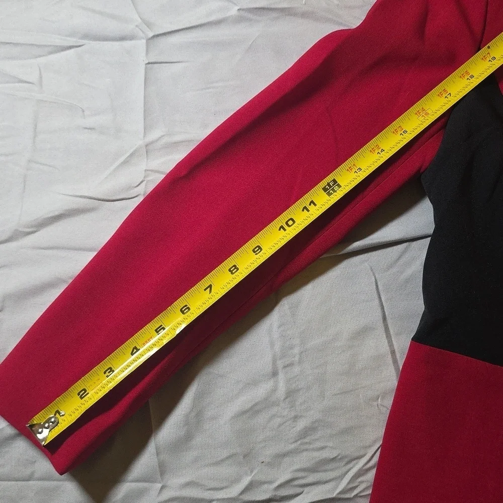 Evan Picone Red and Black Tailored Blazer with Color-Block Design